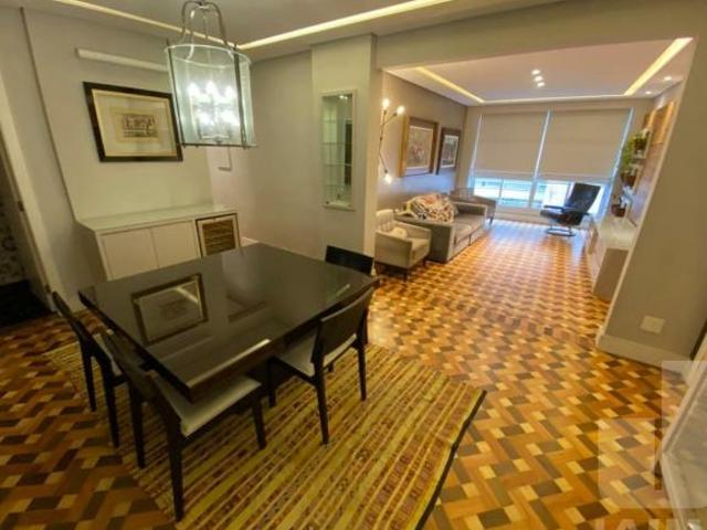 Apartamento reformado com vista para o verde e planta inteligente
