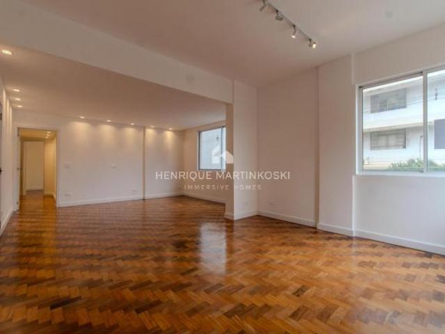 Apartamento reformado com 151 m², planta ampla e localização privilegiada entre o Centro e o Alto da