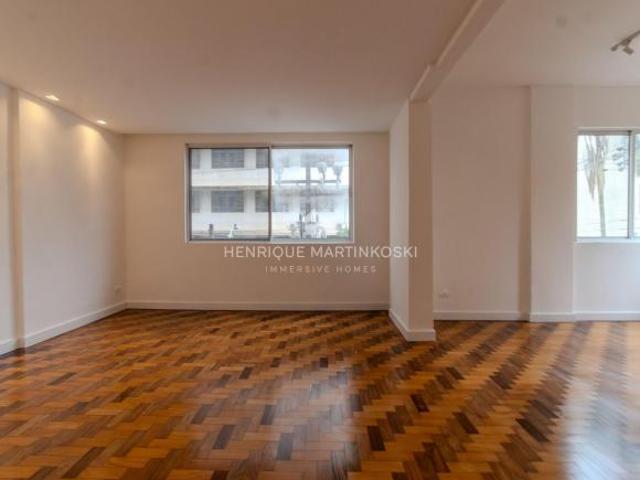 Apartamento reformado com 151 m², planta ampla e localização privilegiada entre o Centro e o Alto da