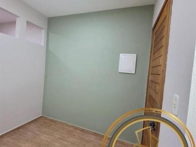 Apartamento reformado, com 2 dormitórios e 1vaga coberta à venda, na Vila Bela, zona leste