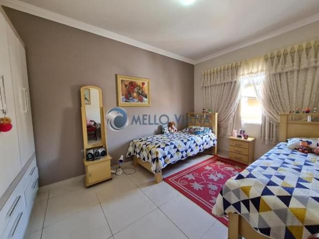 Apartamento reformado com 2 quartos