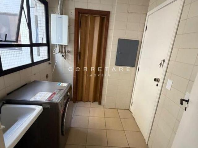 Apartamento Reformado com 2 Quartos à Venda no Batel – Curitiba