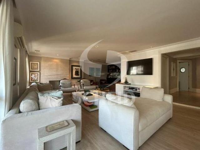 Apartamento reformado com 3 suites e 4 vagas Cidade Jardim