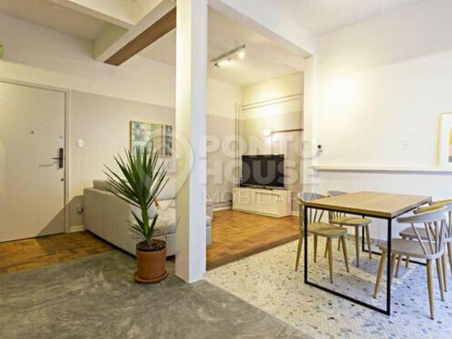 Apartamento reformado com 4 dormitórios para venda na Alameda Santos