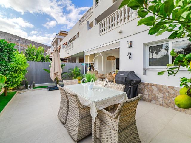 Apartamento Reformado con Terraza en Los Cristianos 136m² Los cristianos