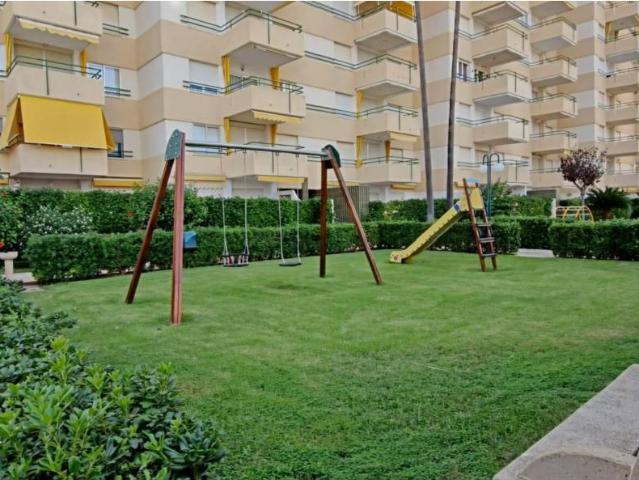 APARTAMENTO REFORMADO CON VISTAS AL MAR, GARAJE Y TRASTERO