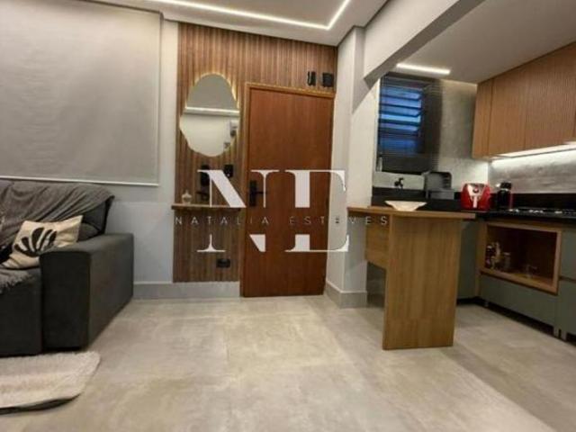 Apartamento Reformado á uma quadra da praia com 2 Quartos
