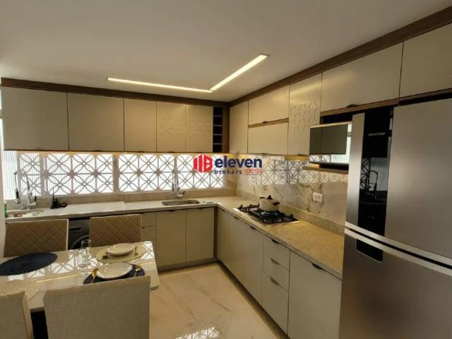 Apartamento Reformado à Beira Mar em Santos | 85m² | Automação Residencial por Voz!