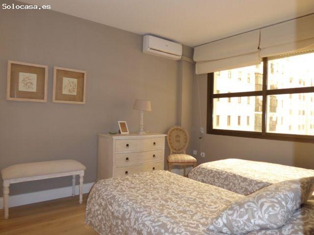 Apartamento reformado de 1 dormitorio con garaje y portero físico en plena Avenida Álvaro Domecq
