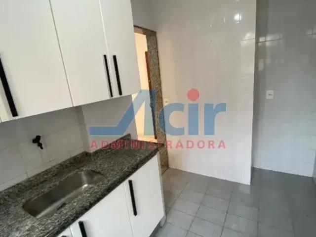 Apartamento Reformado de 2 Quartos em Riachuelo – Conforto e Funcionalidade
