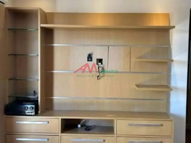 Apartamento reformado e com ótimo acabamento, composto por 4 dormitórios, 3 suítes, sala de TV, sala de jantar, sala de estar, lavabo e escritório. Condomínio com lazer completo