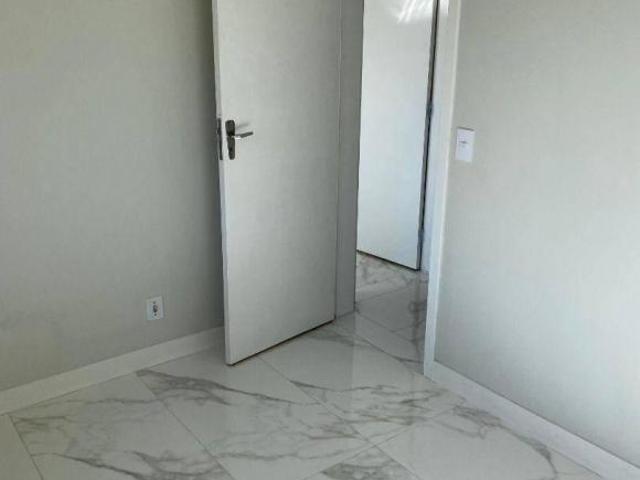 Apartamento Reformado e DESOCUPADO com 2 dormitórios à venda, 47 m² por R$ 234.900 Santa Cândida
