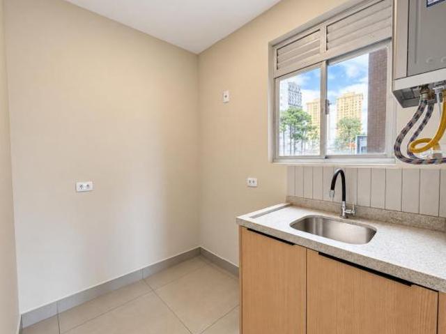 Apartamento reformado no Água Verde 67 m² 2 quartos com suíte