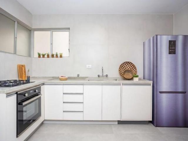 Apartamento Reformado no Batel, 03 quartos com suíte, 102m