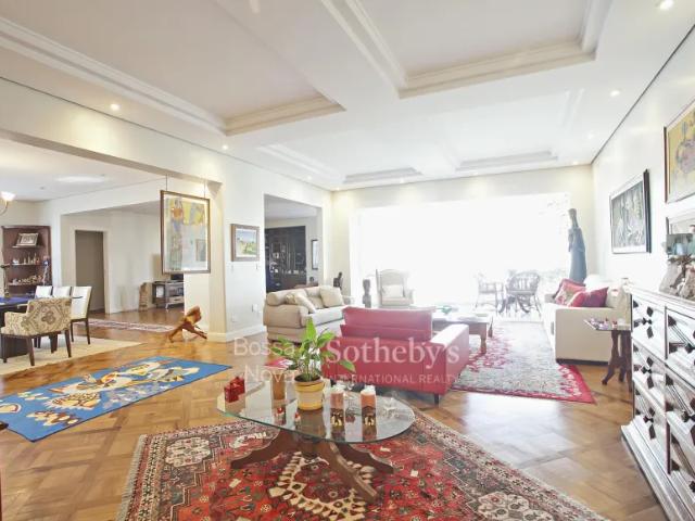 Apartamento reformado na Bela Vista