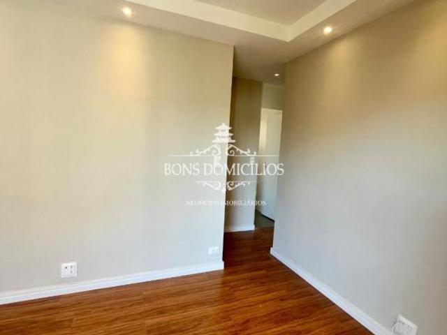 APARTAMENTO REFORMADO, PRONTO PRA MORAR EM EXCELENTE LOCALIZAÇÃO