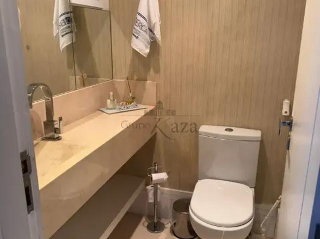 Apartamento Res. Splendor Blue Jd das Industrias 3 Dormitórios 157m²