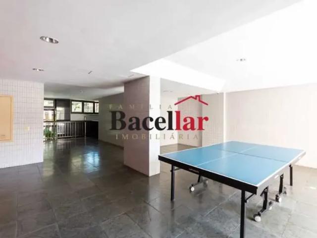 Apartamento: / Residencial / Tijuca