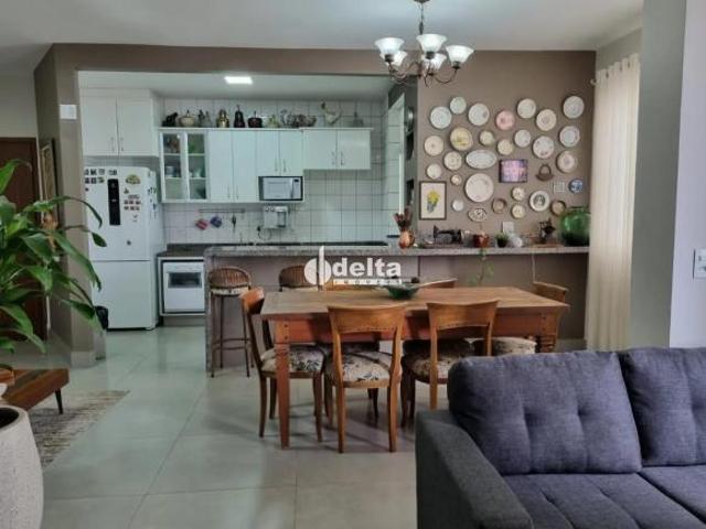Apartamento residencial com 2 quartos sendo 1 suíte disponível para venda no bairro Tabajaras em Ube