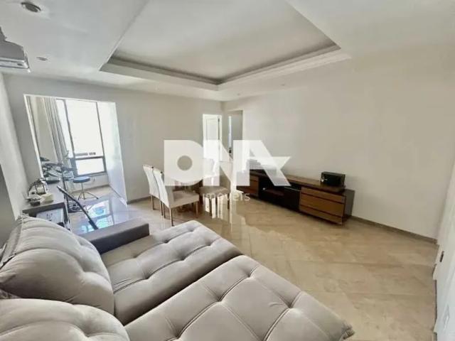 Apartamento: / Residencial / Copacabana