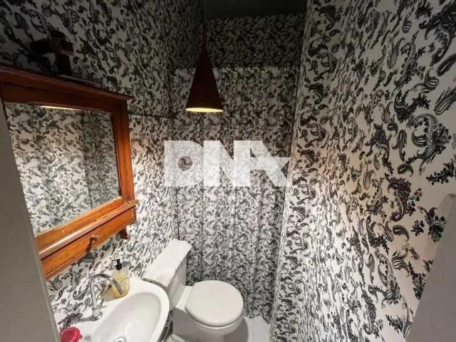 Apartamento: / Residencial / Copacabana