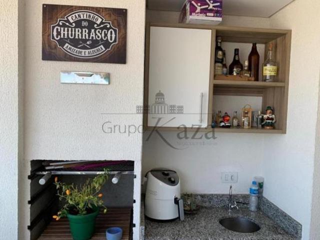 Apartamento Residencial Diamond Central Jacareí 3 Dormitórios uma suíte 93m²