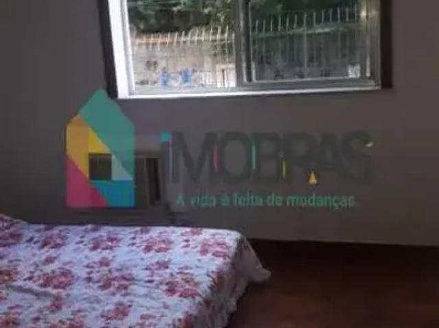 Apartamento: / Residencial / Humaitá