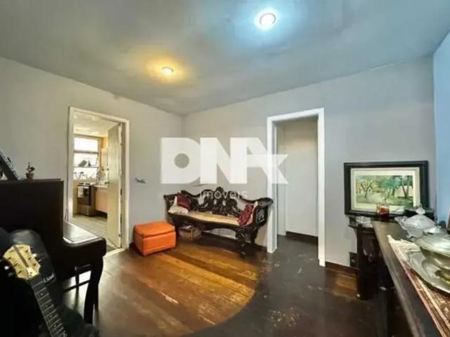 Apartamento: / Residencial / Ipanema