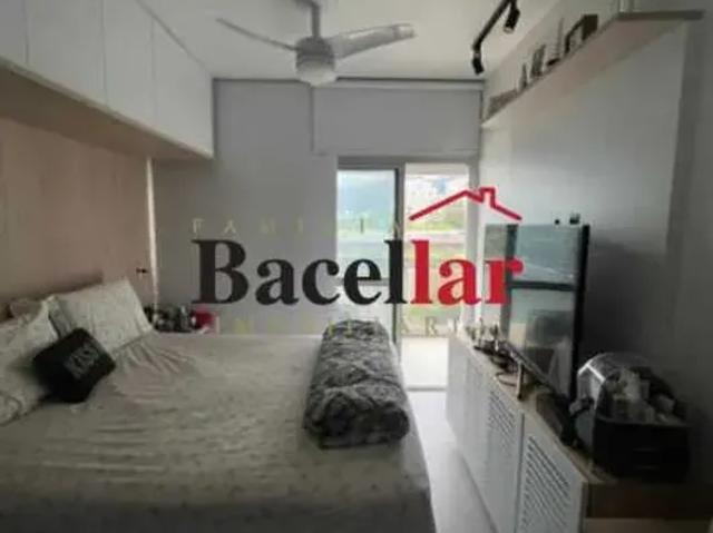 Apartamento: / Residencial / Lagoa
