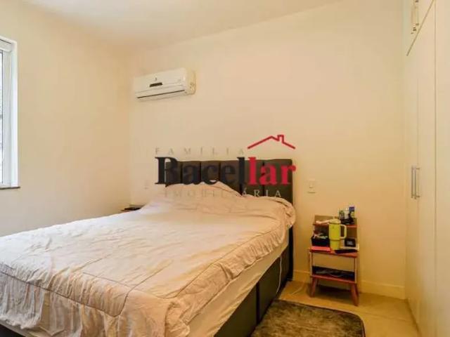 Apartamento: / Residencial / Lagoa
