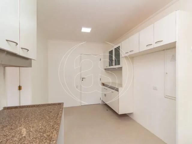 Apartamento residencial na região de Moema Pássaros, com 147m², 3 dormitórios e 1 suíte!