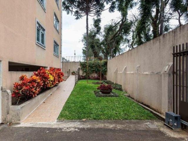 Apartamento Retrofit com 3 Dormitórios no Água Verde