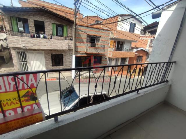 APARTAMENTO ROBLEDO CERCA I.E. TOMÁS CARRASQUILLA
