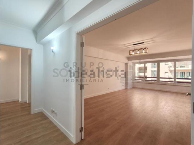 Apartamento, São Domingos de Benfica