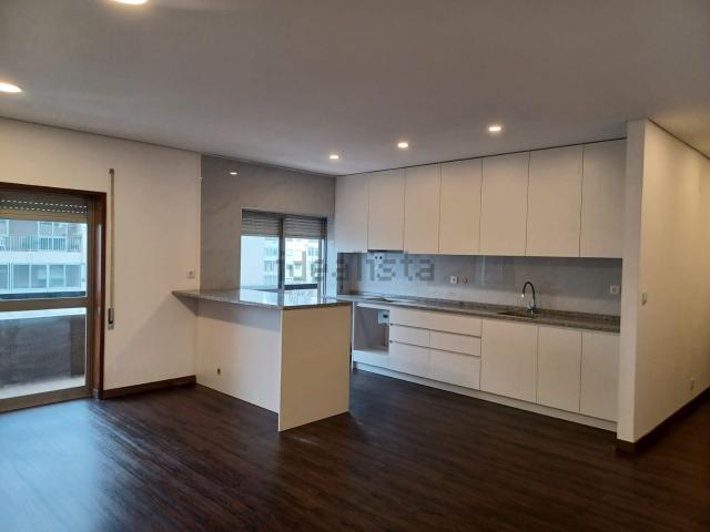 Apartamento, São José de São Lázaro e São João do Souto