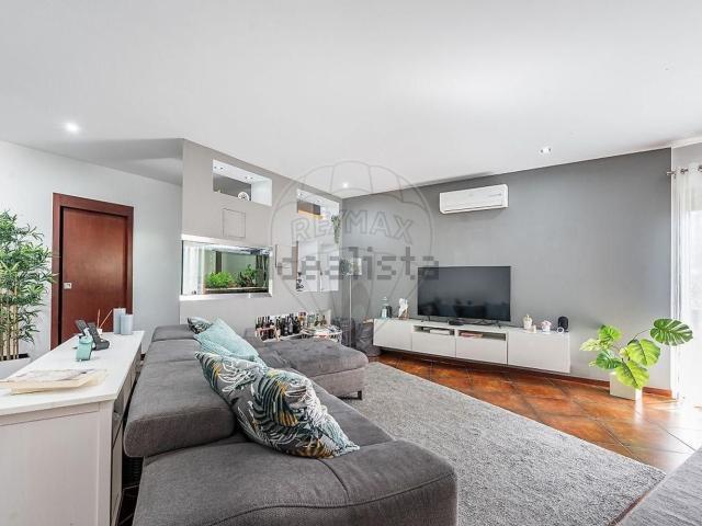 Apartamento, Santa Maria Oliveira