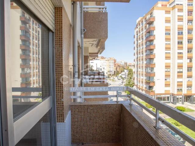Apartamento, Santa Marinha