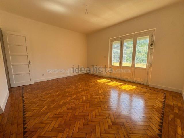 Apartamento, Santiago Sesimbra