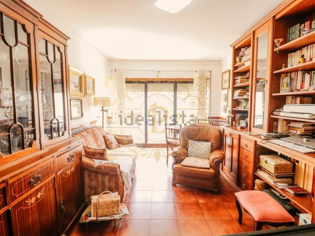 Apartamento, Santiago Sesimbra