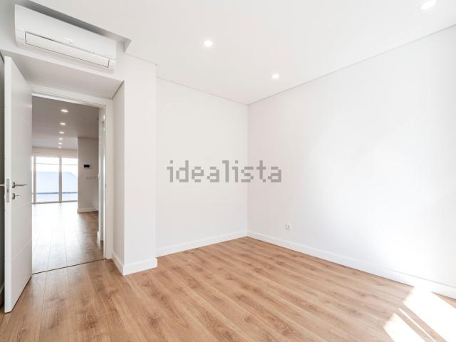Apartamento, Santo António dos Cavaleiros e Frielas