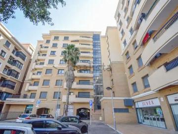 Apartamento, Santo António dos Cavaleiros e Frielas