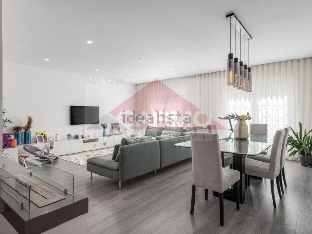Apartamento, Sarilhos Grandes