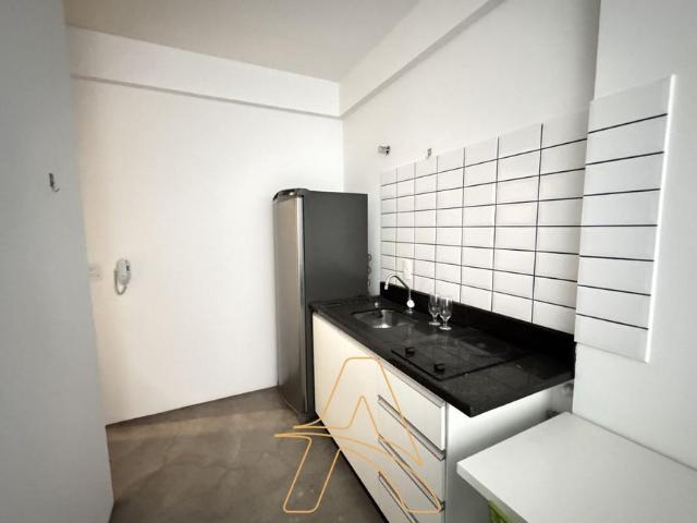 Apartamento Semi Mobiliado com 1 Dormitório no Água Verde