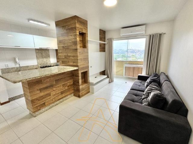 Apartamento Semi Mobiliado com 2 Dormitórios no Bairro Fortaleza