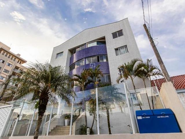 Apartamento semi mobiliado com 72 m², 2 quartos à
