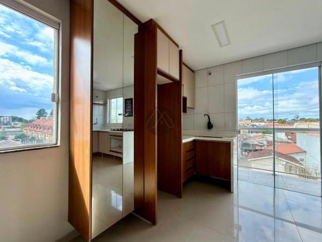 Apartamento semi mobiliado no Urano, a meia quadra da Avenida Almirante Alexandrino