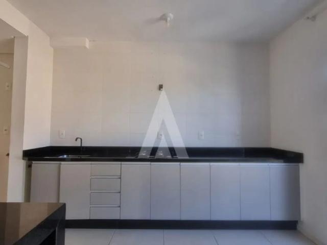 Apartamento semi mobiliado no Aventureiro com 2 quartos, churrasqueira e 1 vaga coberta