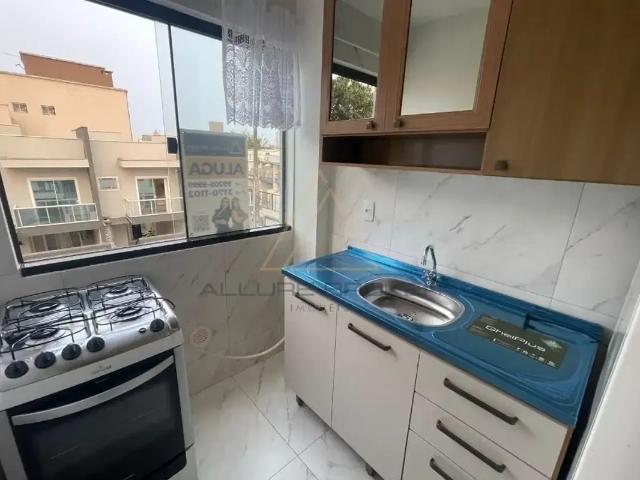 Apartamento semi mobiliado no bairro Itacolomi em Balneario Piçarras
