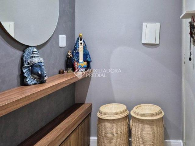 Apartamento Semi Mobiliado no Bairro Nonoai
