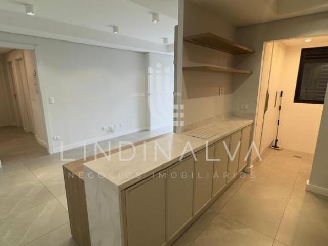 Apartamento semi mobiliado no Residencial Liberty região central